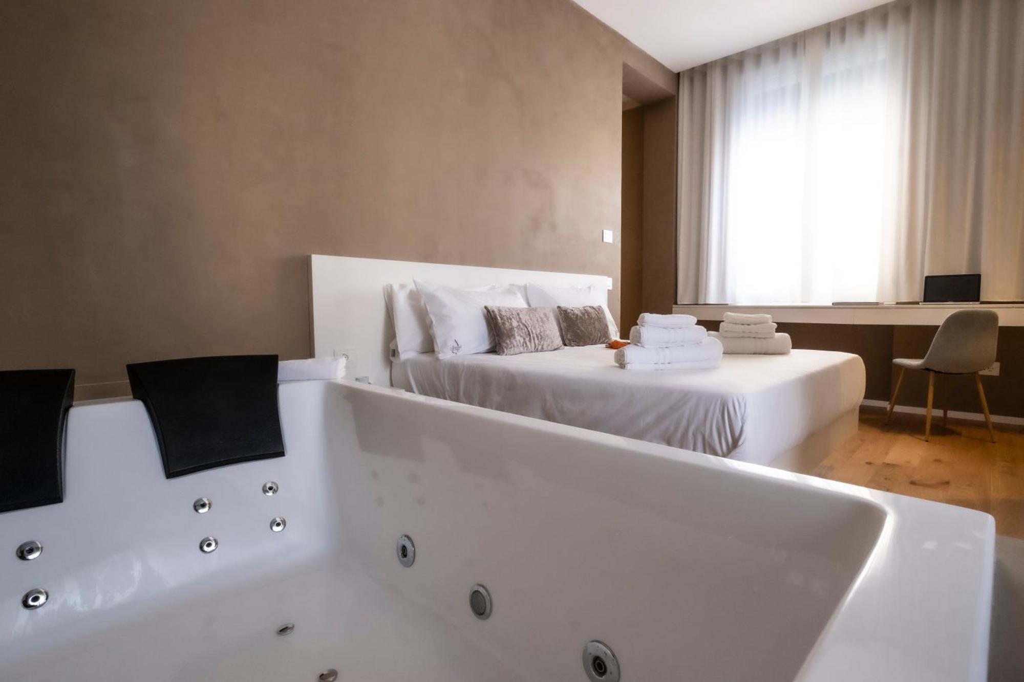 Amorgiu Luxury Suites Palermo Bagian luar foto