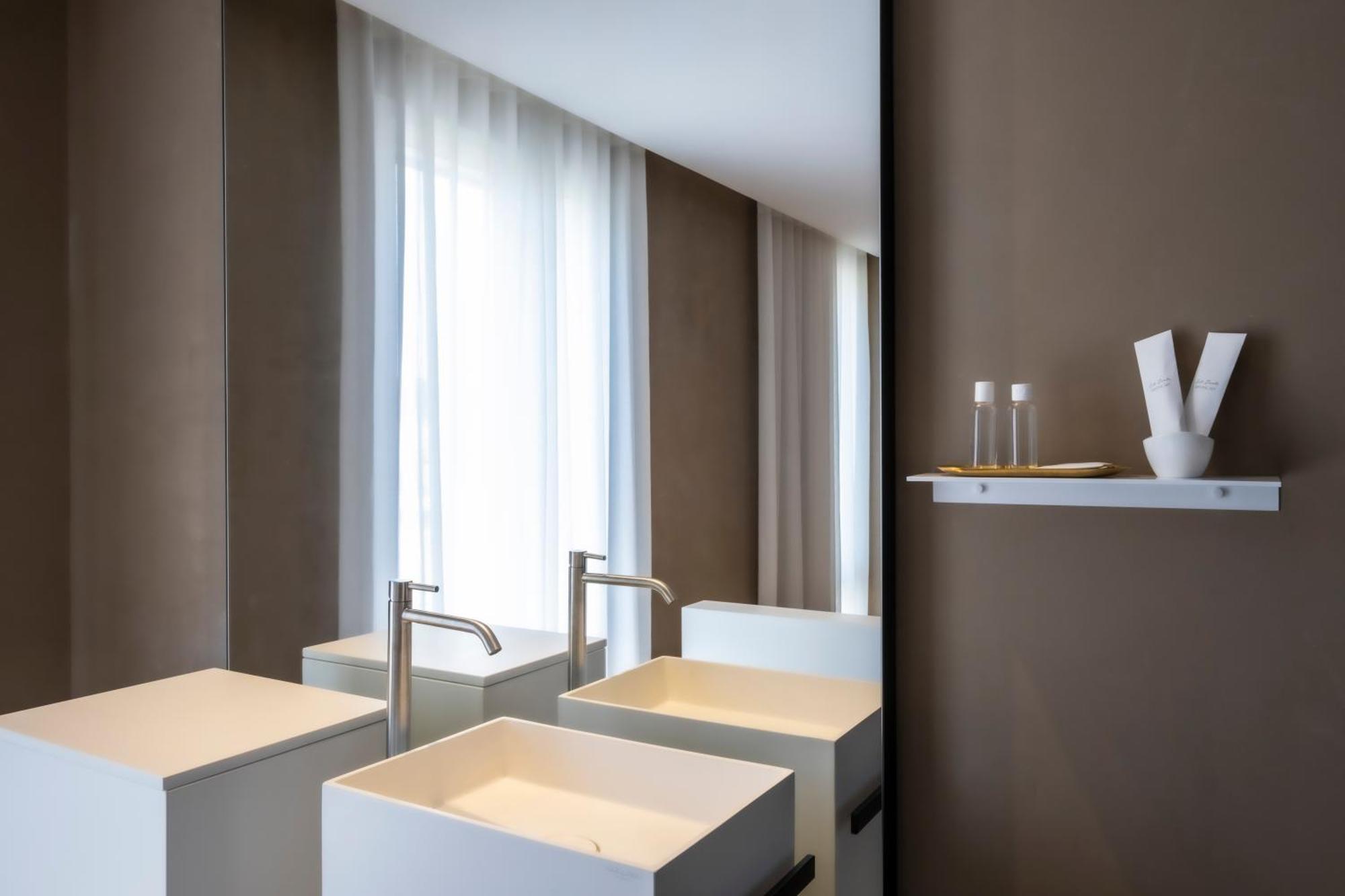Amorgiu Luxury Suites Palermo Bagian luar foto